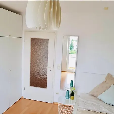 Gemuetliches 1-zi Apartment, Balkon Apartment