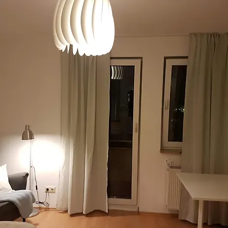Gemuetliches 1-zi Apartment, Balkon דירה